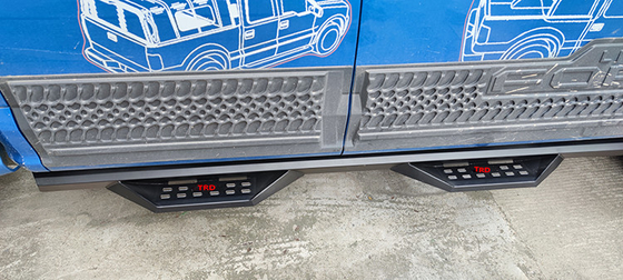 ISO9001ステンレス鋼のフォードF150のプラットホームのための黒い踏板の側面ステップ